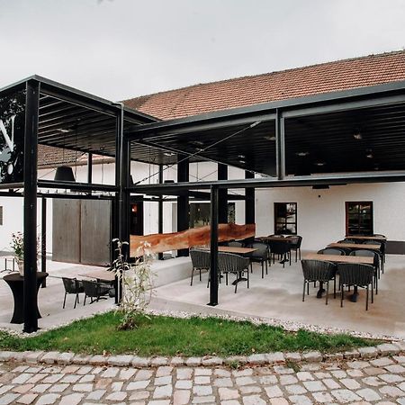 Bed and Breakfast Nussboeckgut Леондинг Экстерьер фото